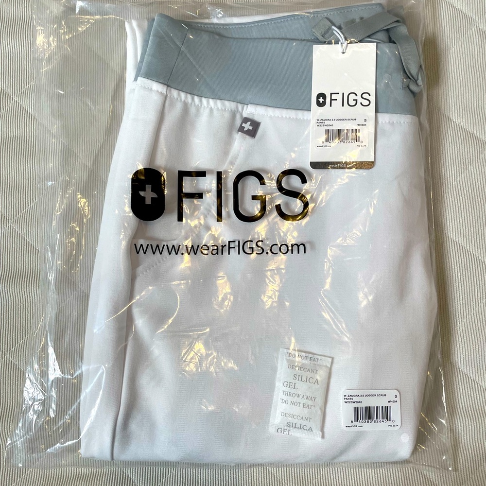 BNWT 🤍 FIGS Woman’s Zamora Jogger Scrub